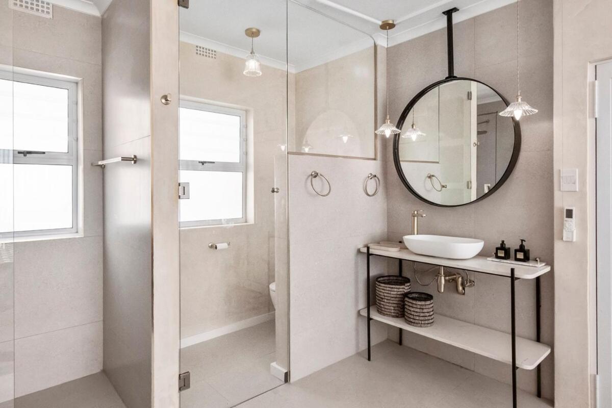 Coastal Comfort By The Promenade Apartment *