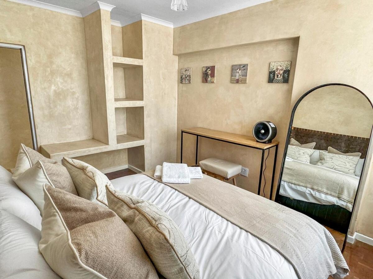 Coastal Comfort By The Promenade Apartment *